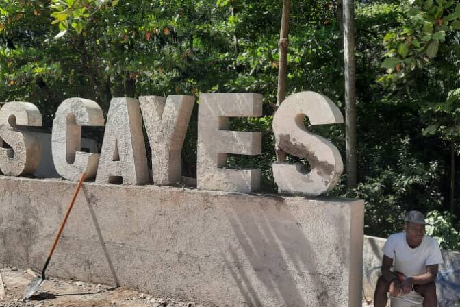 Monument de Bienvenue en cours de construction